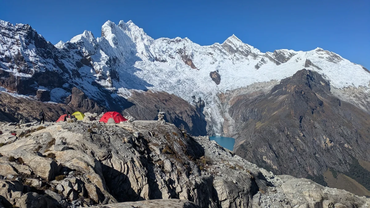 Mit myLoop auf 6.000 Meter – Expeditionserfolg am Alpamayo und Tocllaraju in Peru
